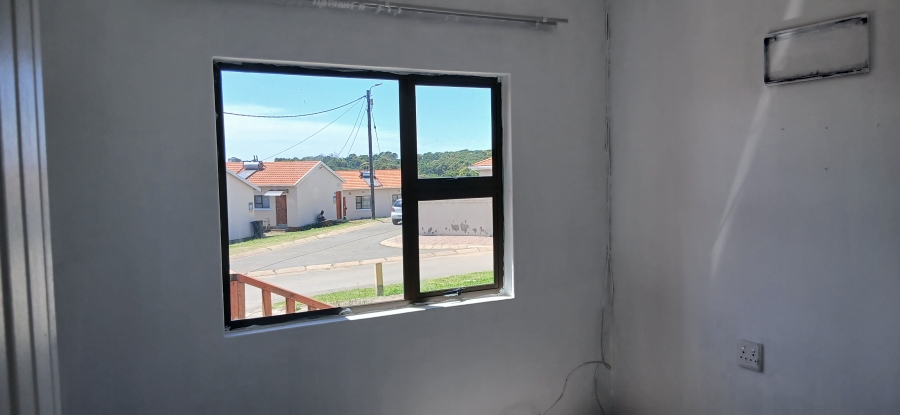 To Let 3 Bedroom Property for Rent in Cove Rock Eastern Cape